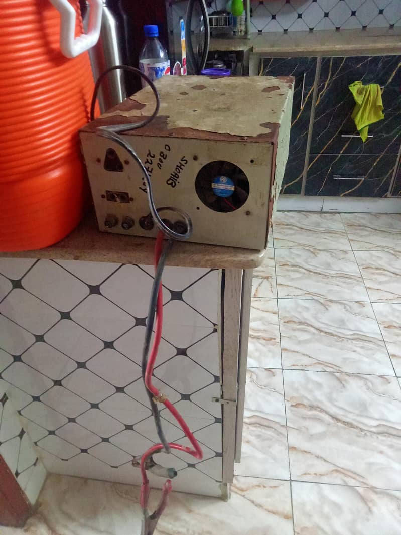 uni tech ups 0