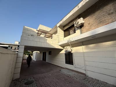 Beautiful & Spacious 3-Bedroom Independent House for Rent Prime Location