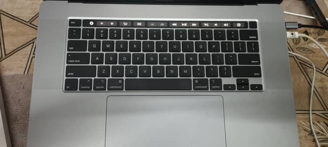 Apple MacBook Pro 2019 16” | Core i7 | 32GB RAM | 1TB SSD  Touch Bar