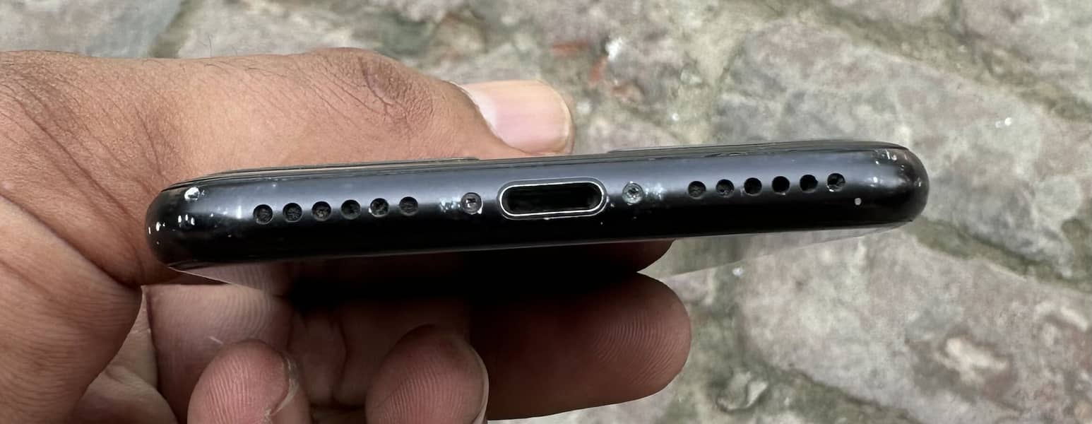 Apple iPhone SE 8