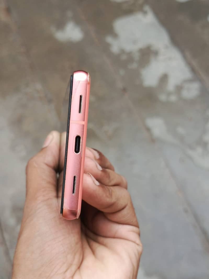 Google Pixel 7a 4