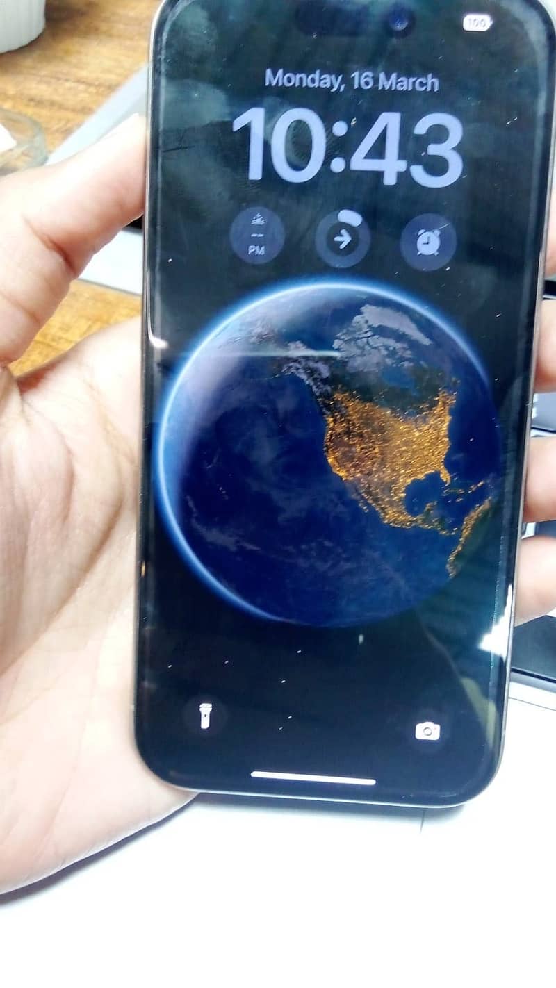 Apple iPhone 15 Pro 2
