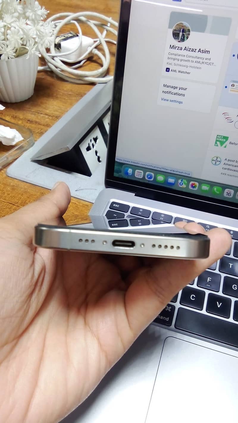 Apple iPhone 15 Pro 3