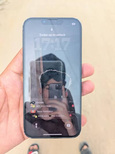 Apple iPhone 13