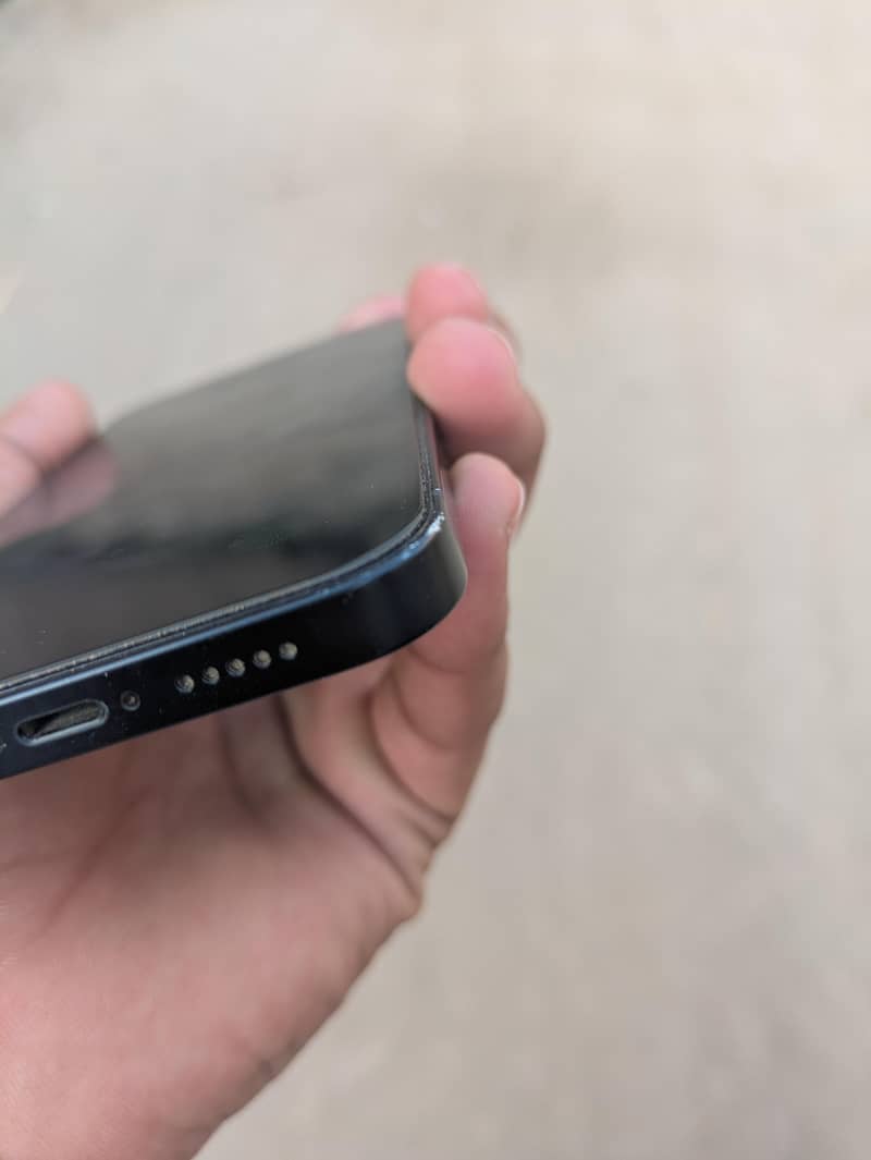 Apple iPhone 13 1