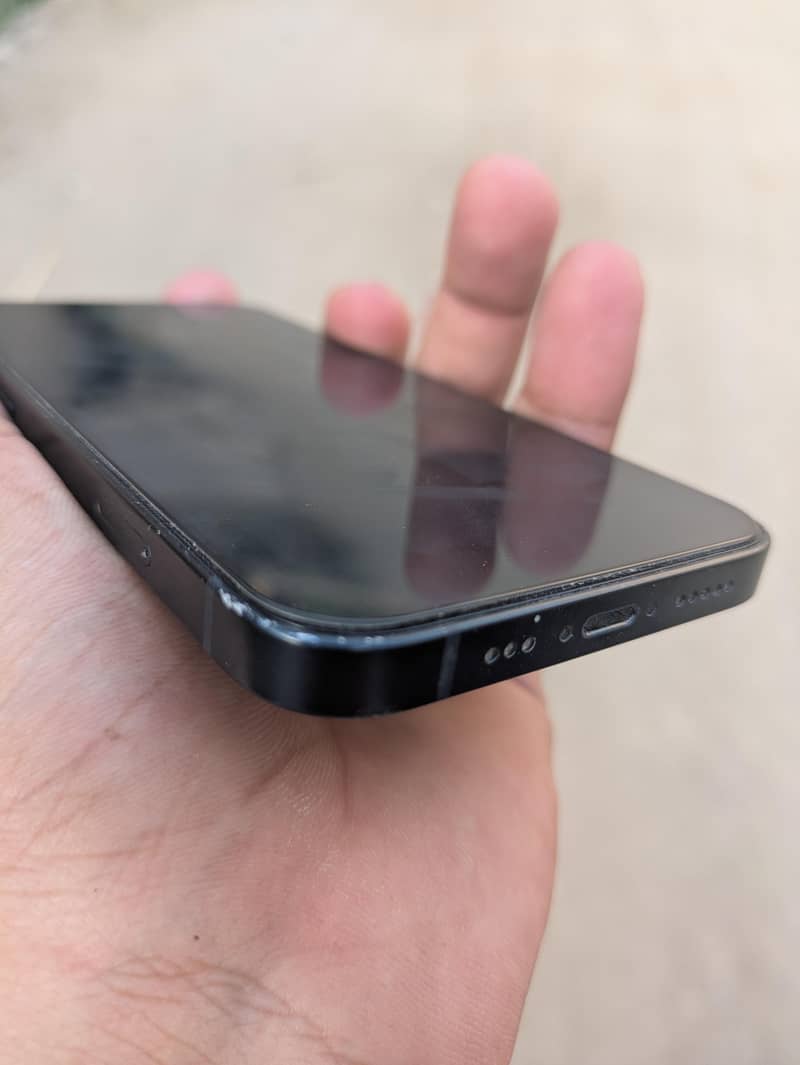 Apple iPhone 13 2
