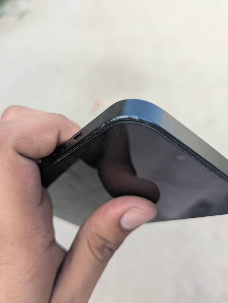 Apple iPhone 13 3