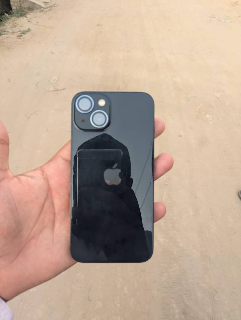 Apple iPhone 13 9