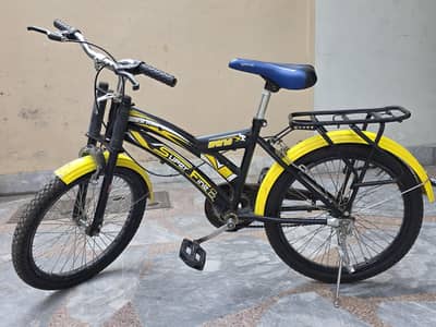 Super Fine Mountain Bicycle – Like New, Ready to Ride