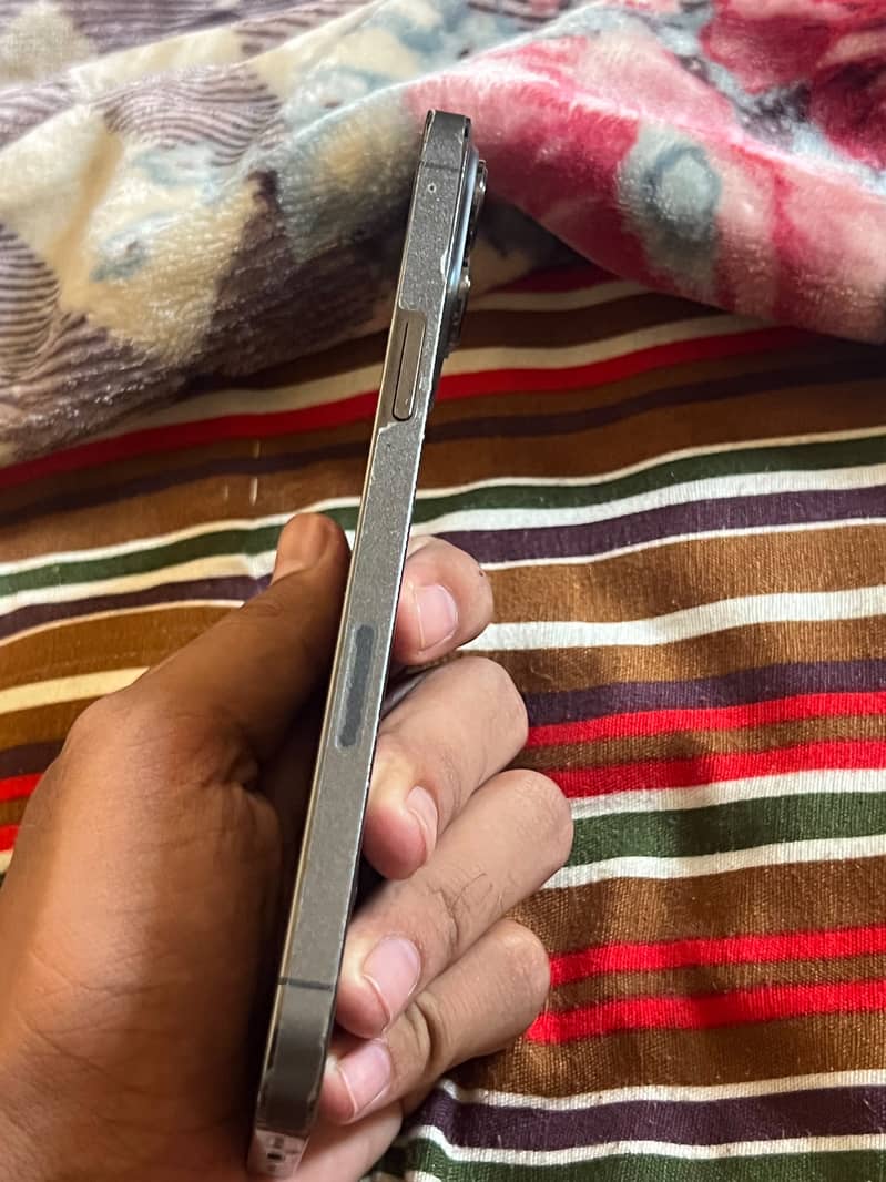 Apple iPhone 13 Pro Max 3