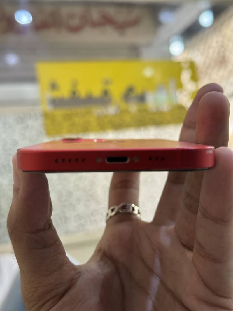 Apple iPhone 12 4