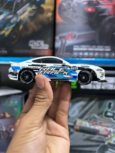 Hobby Grade Car 60 km/hr Speed/Brushless Motors/4x4/Off Road Car