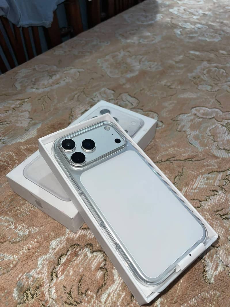 Apple iPhone 17 Pro Max 0