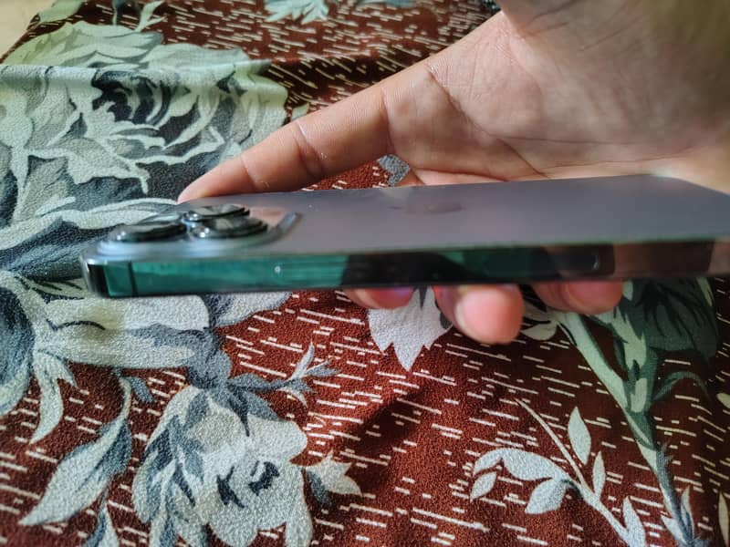 Apple iPhone 13 Pro 3