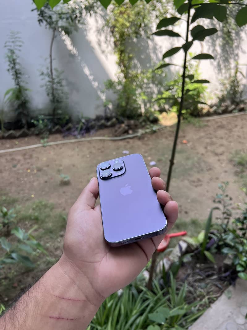 Apple iPhone 14 Pro 2