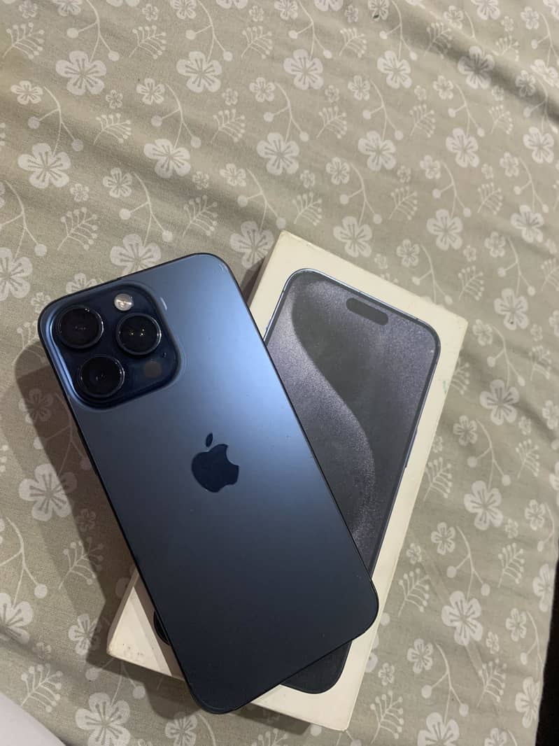 Apple iPhone 15 Pro Max 1