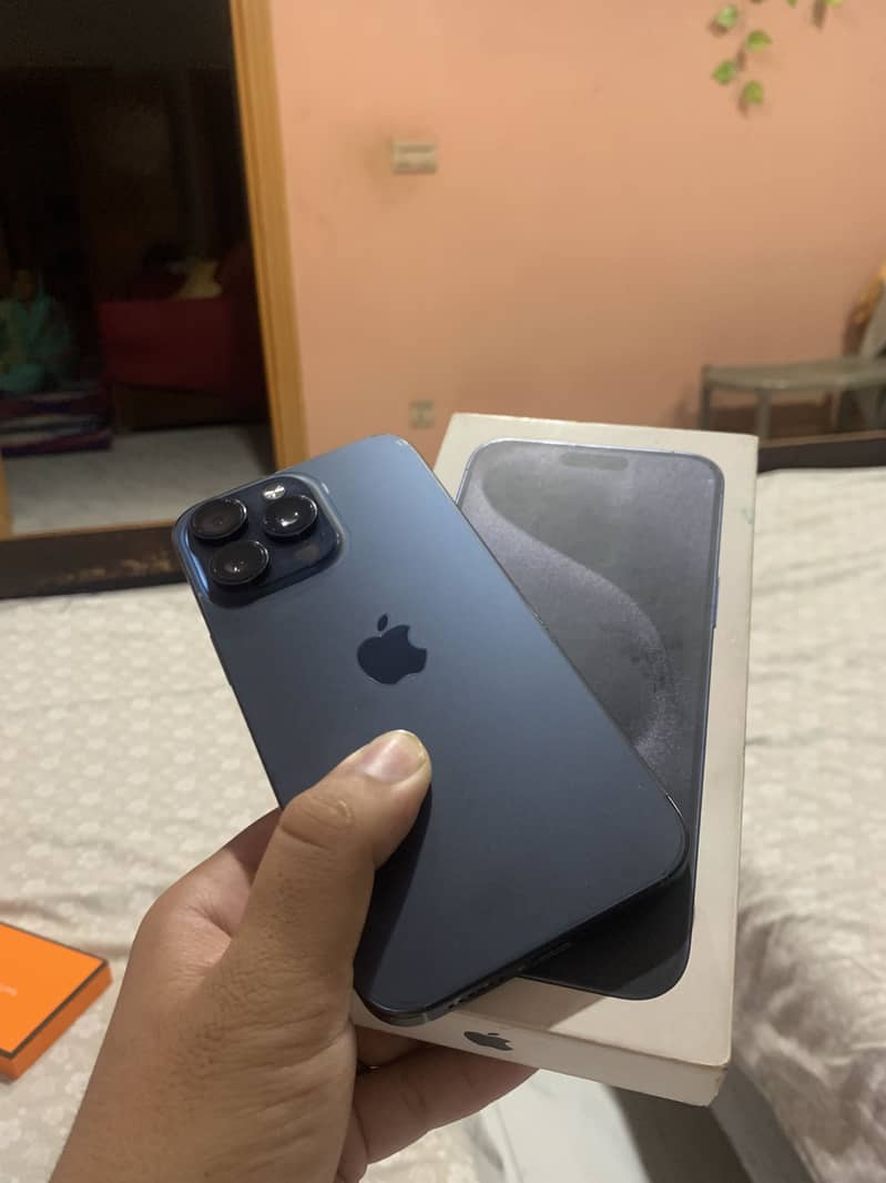 Apple iPhone 15 Pro Max 2