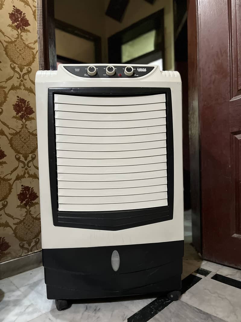 Izone Model 9000 0