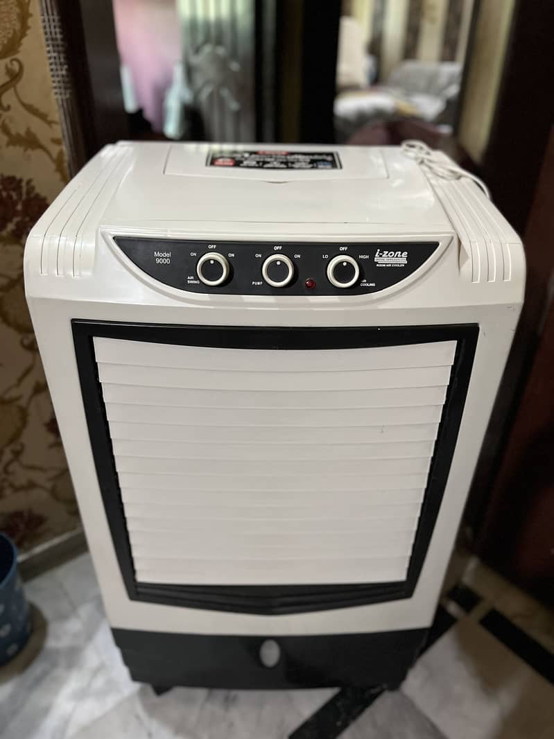 Izone Model 9000 2
