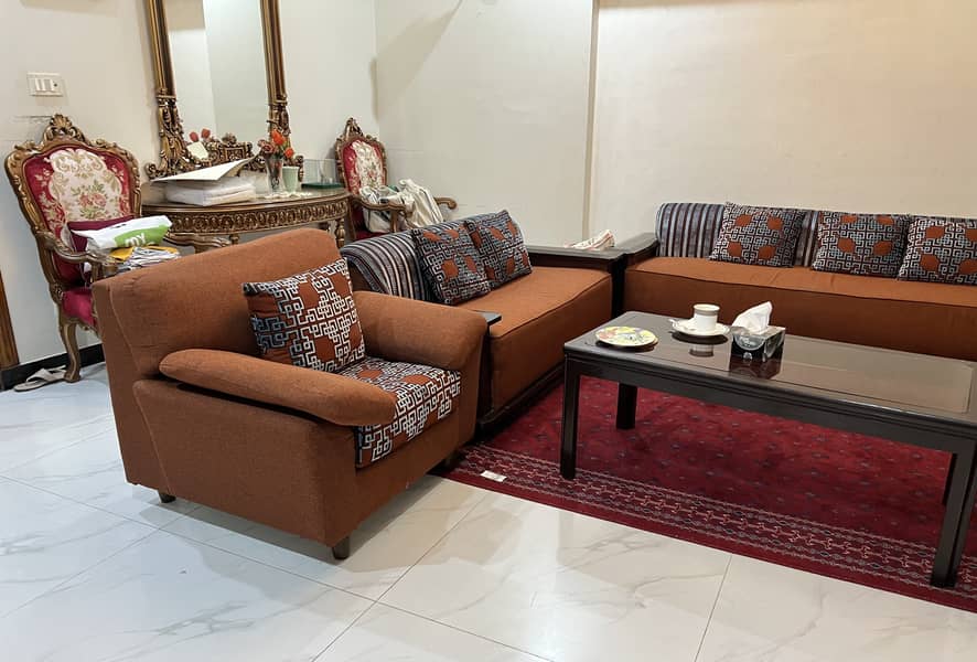 Solid wood beautiful lounge set / drawing set 1