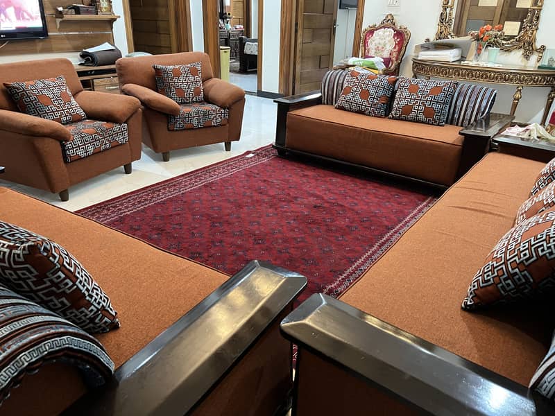 Solid wood beautiful lounge set / drawing set 4