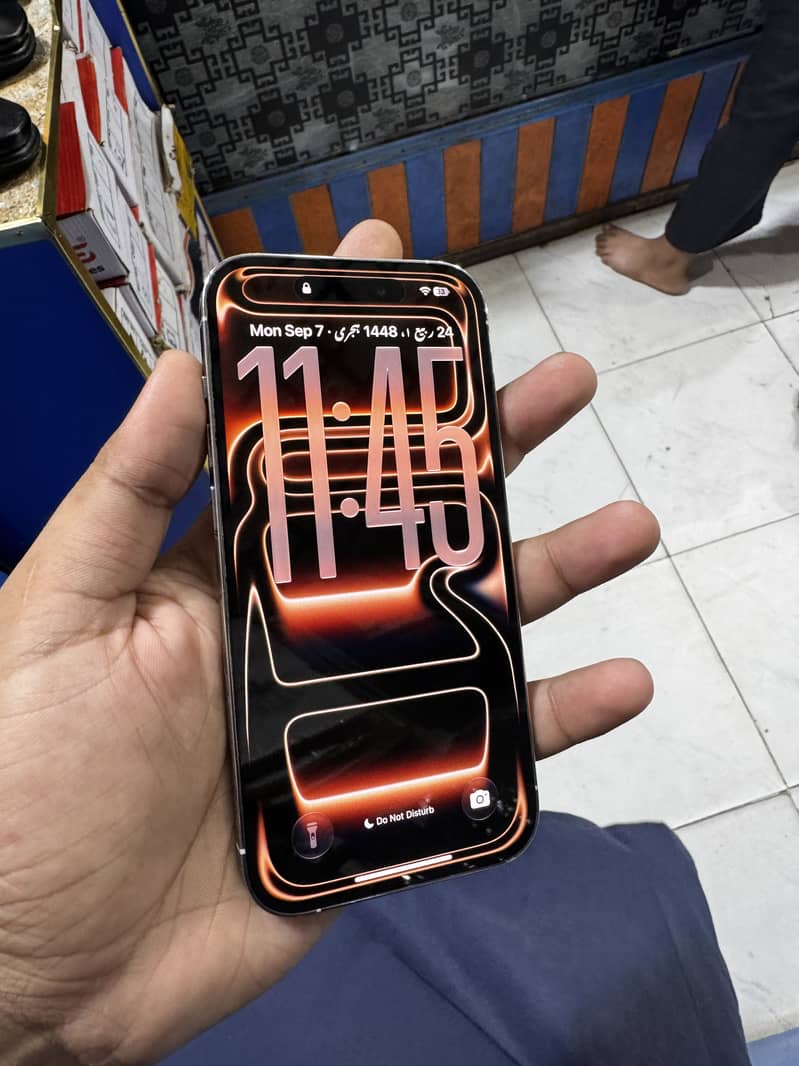 Apple iPhone 14 Pro 0