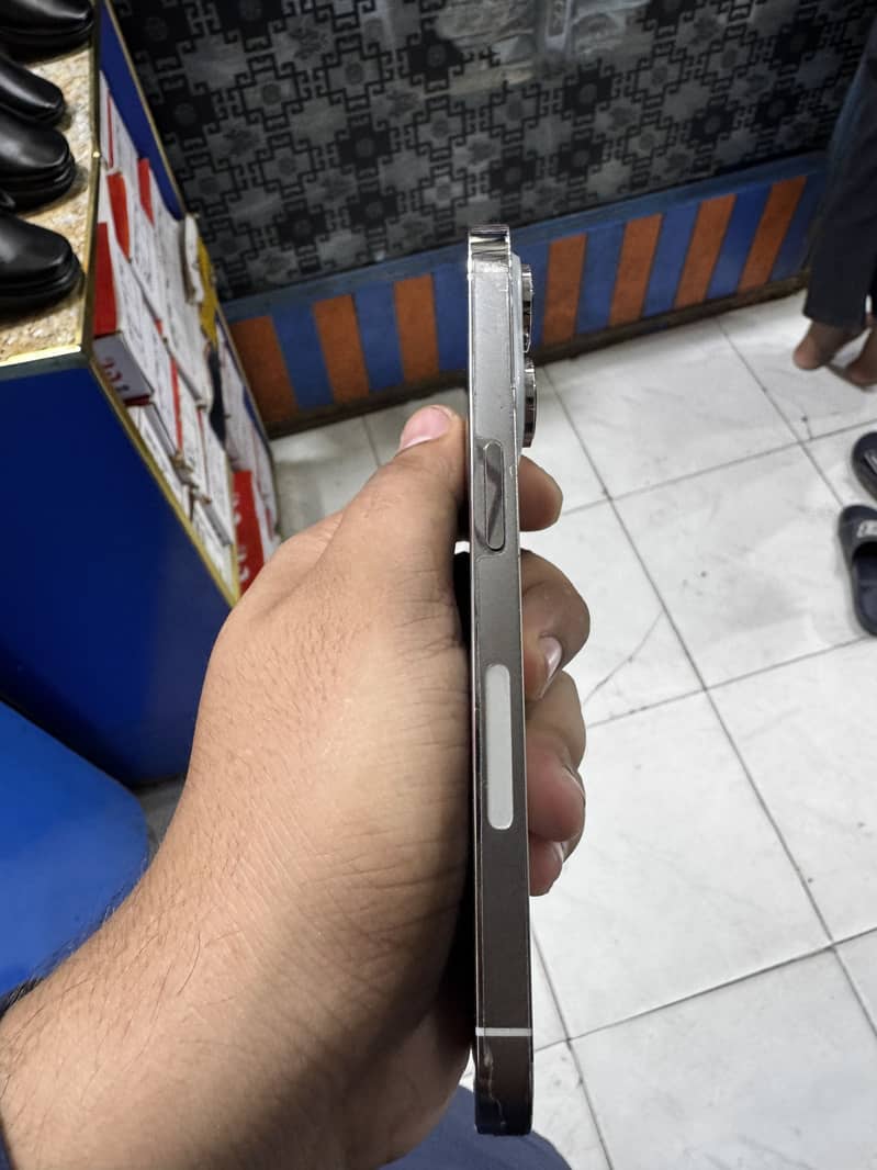 Apple iPhone 14 Pro 5