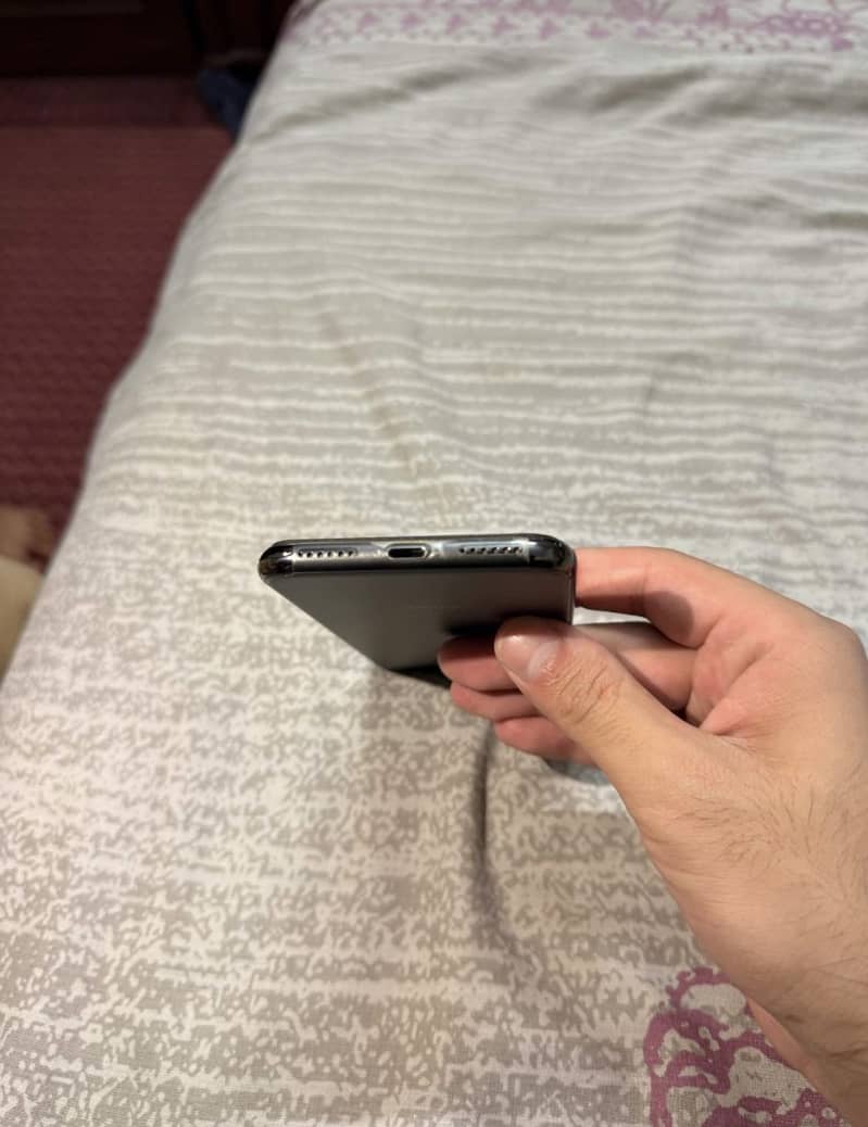 Apple iPhone X 1