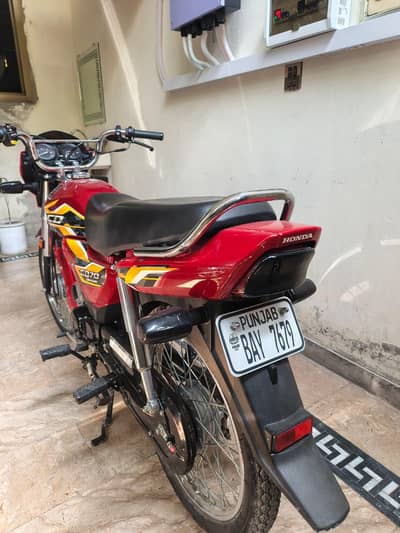 HONDA CD  70 DREAM  2025 MODEL NEW CONDITION ONLY 5000 DRIVEN