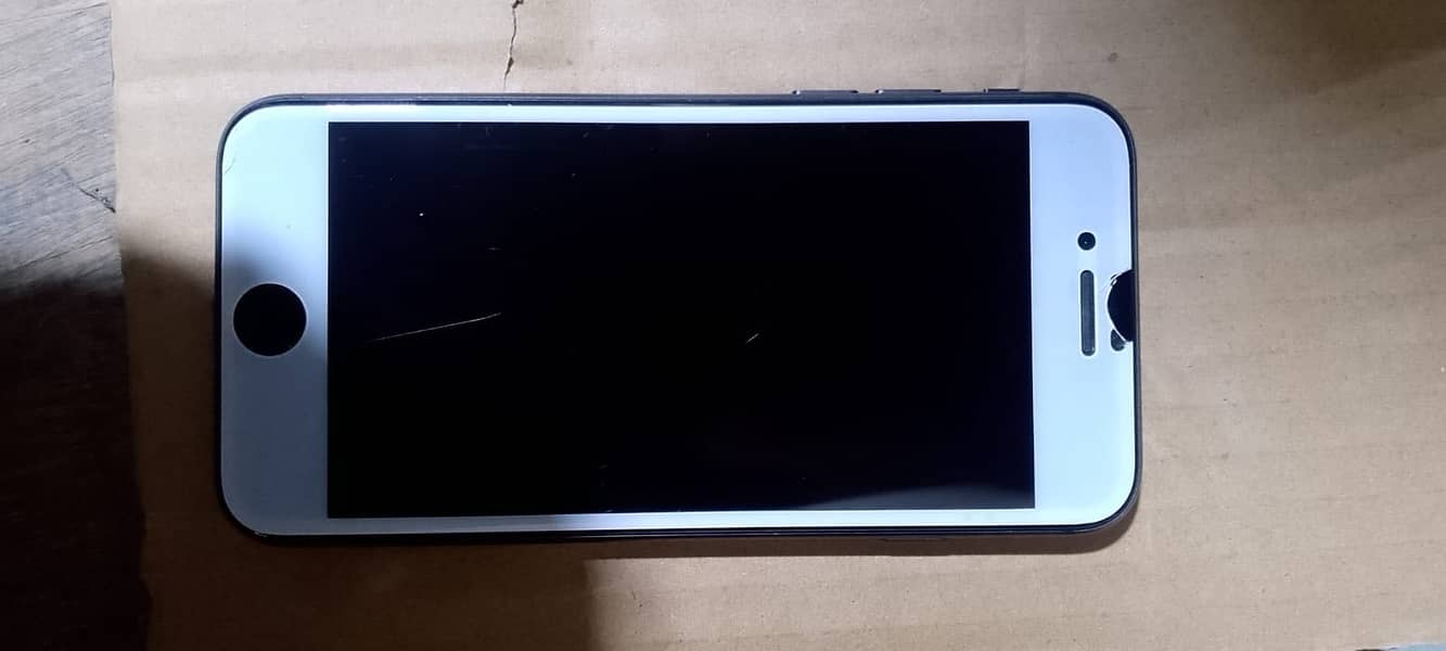 Apple iPhone 8 0