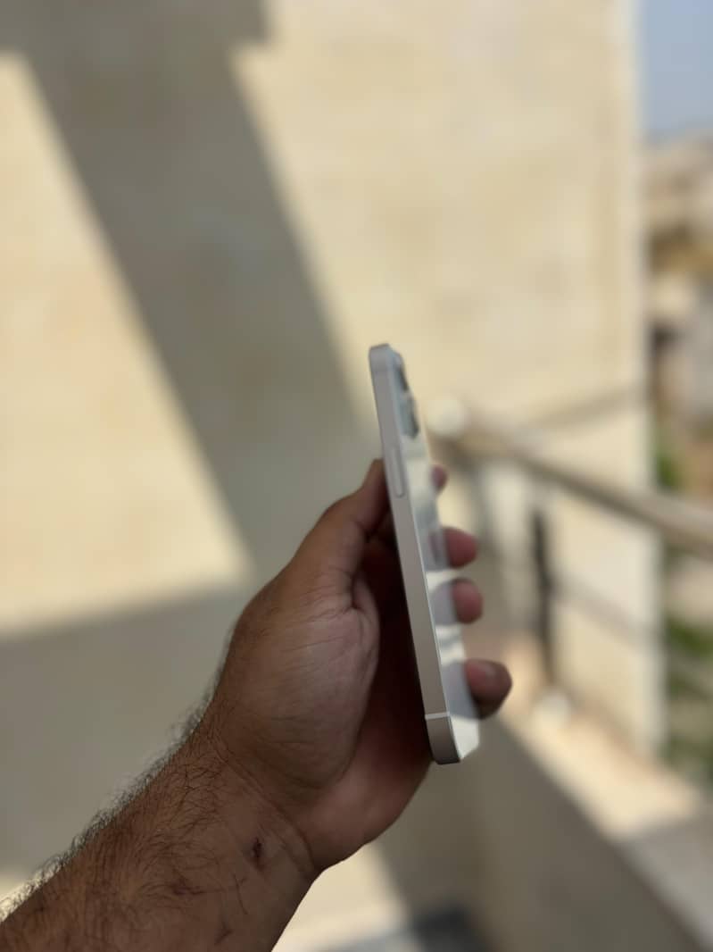 Apple iPhone 14 1