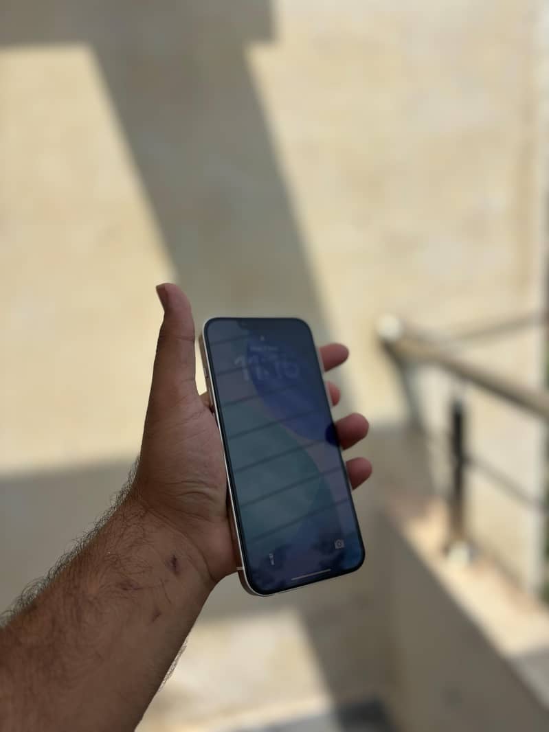 Apple iPhone 14 4
