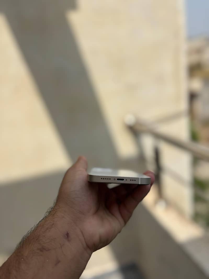 Apple iPhone 14 5