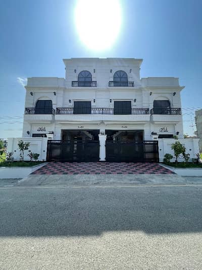 LUXURIOUS 5 MARLA HOUSE AVAILABLE FOR SALE