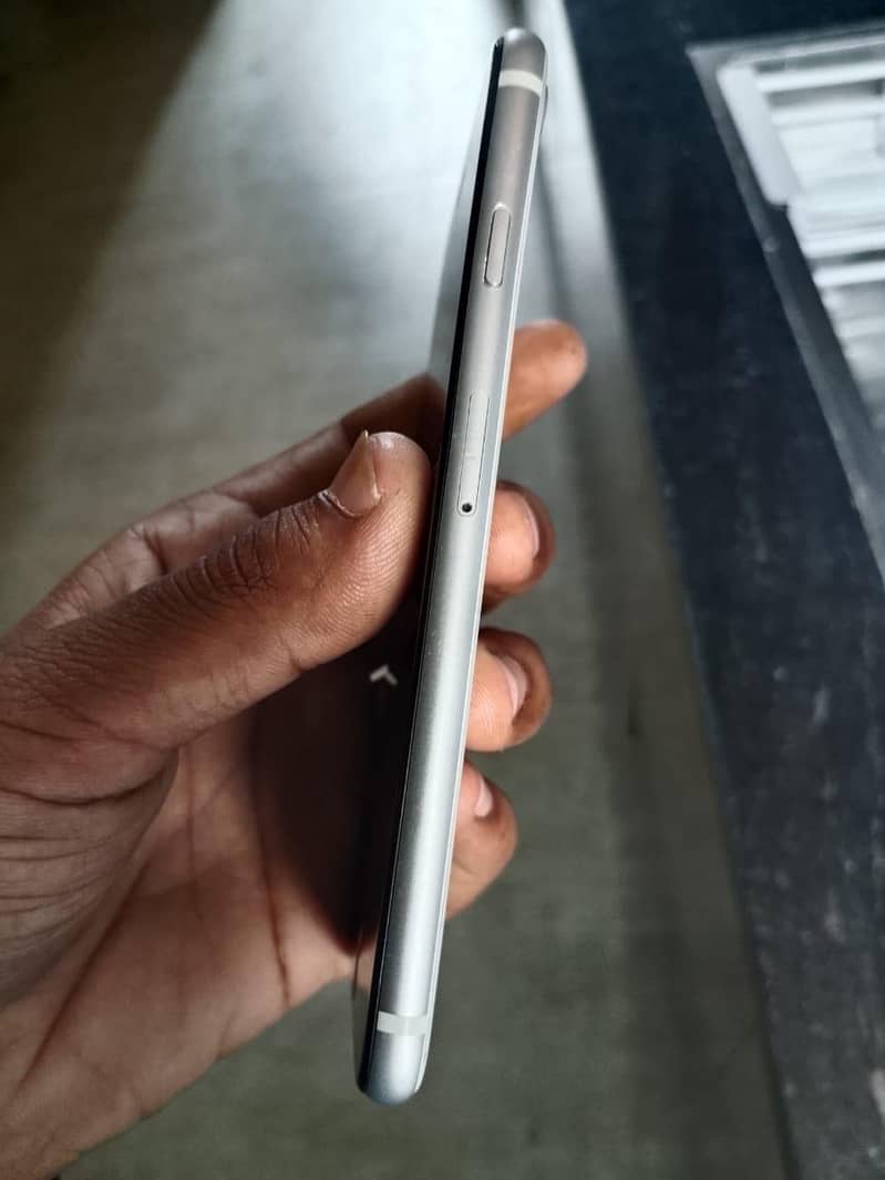Apple iPhone SE 3