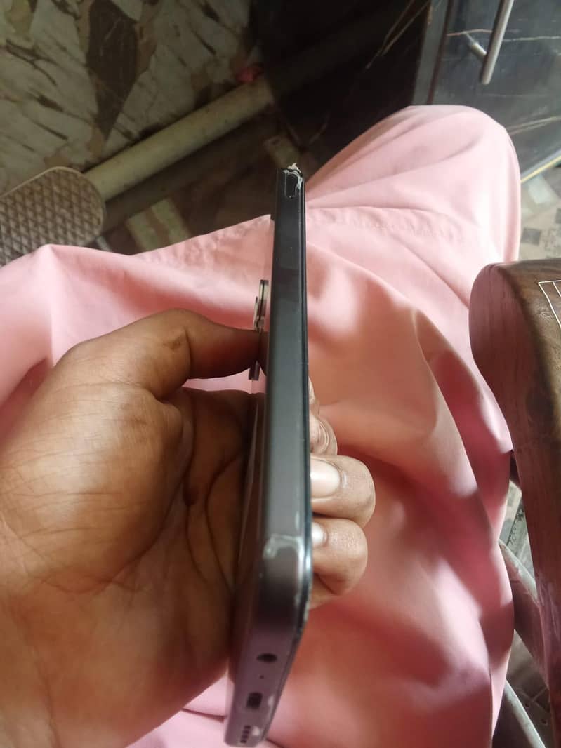 OPPO A6c 3