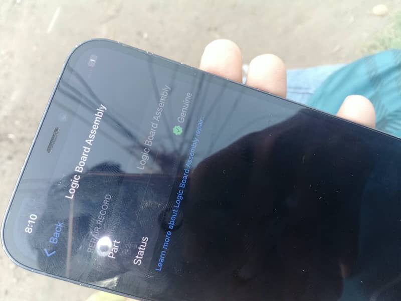 Apple iPhone 12 6