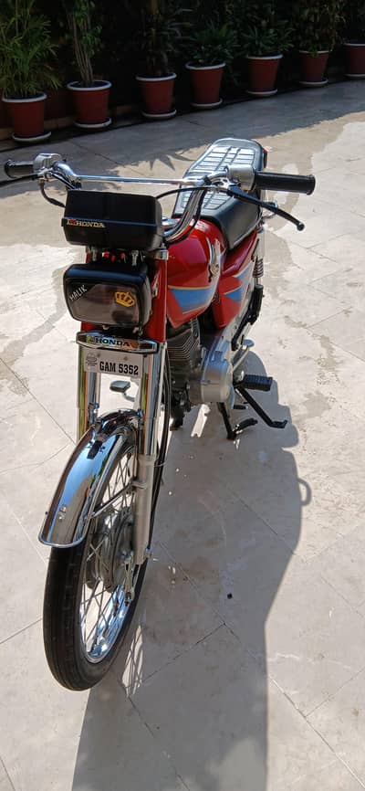 honda 125 Punjab no ha 2007 model m n khud tayar krwa ha