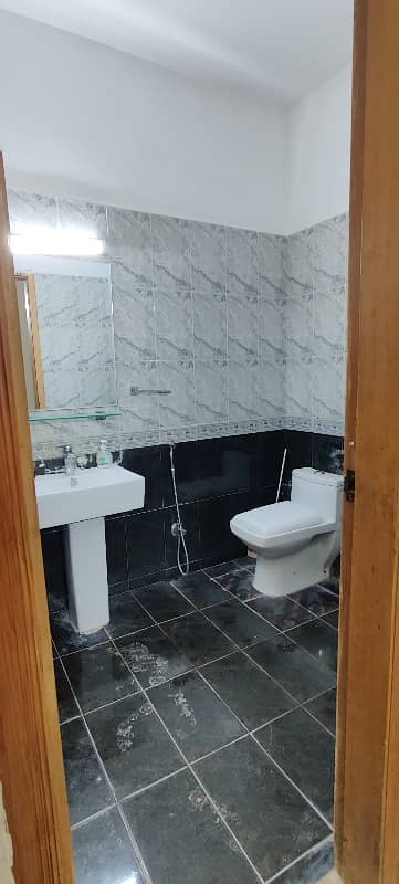 F 11 Fully House Servnt Room. All Factiles Available Ideal Location