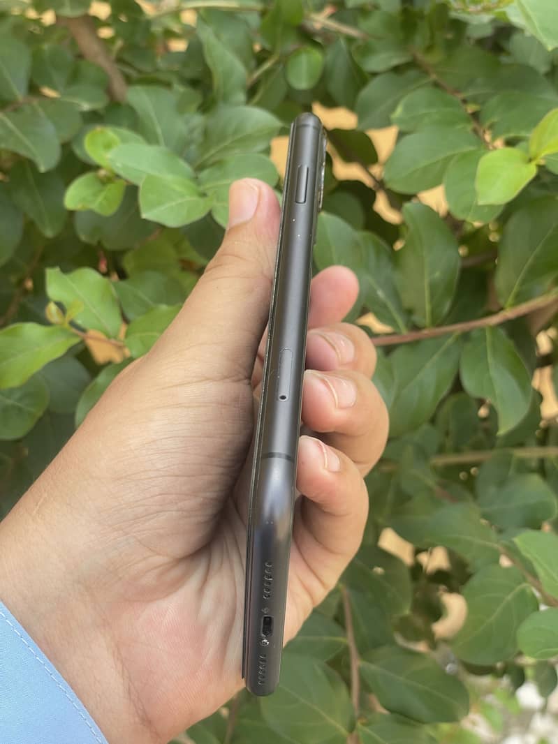 Apple iPhone 11 2
