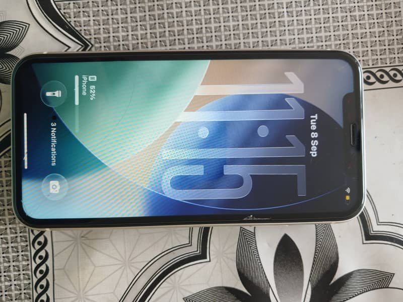 Apple iPhone 11 0