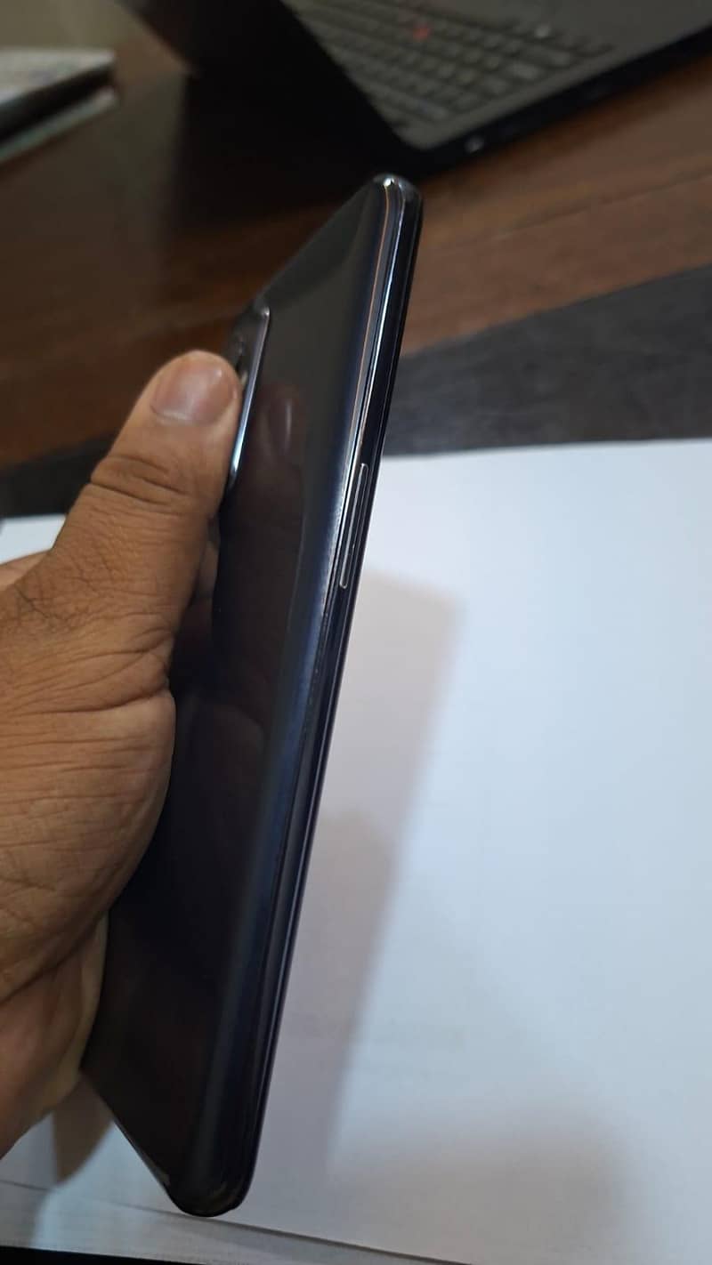 One Plus 9 5G 3