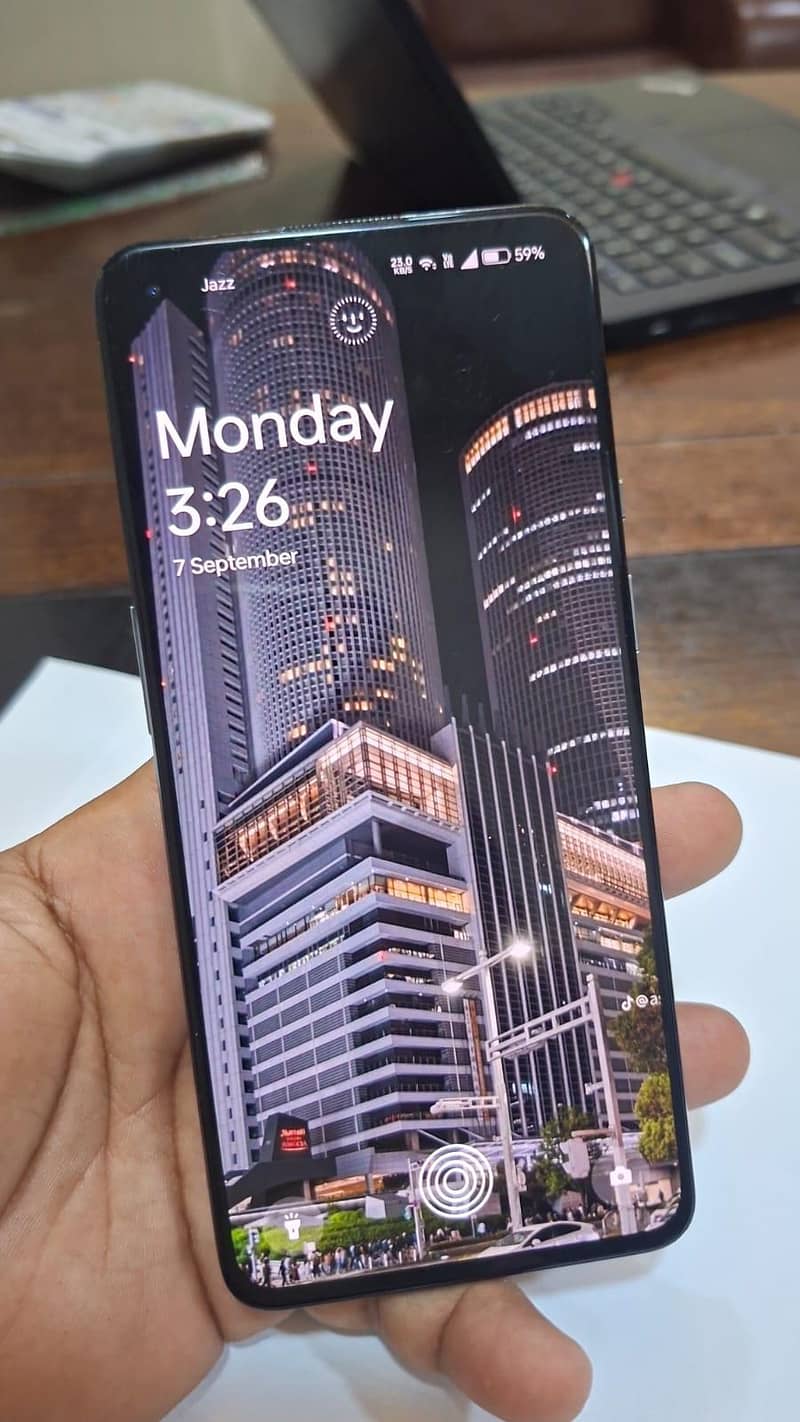 One Plus 9 5G 17