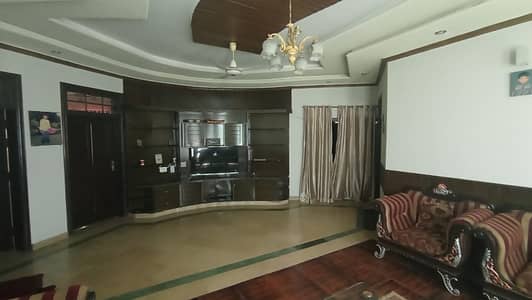 E 11 Upper 3 Bed 4 Bath Drawing Dinning Tv Lounge Kitchen Sep Meter Gas Electric Water Boring Available All Factiles Available