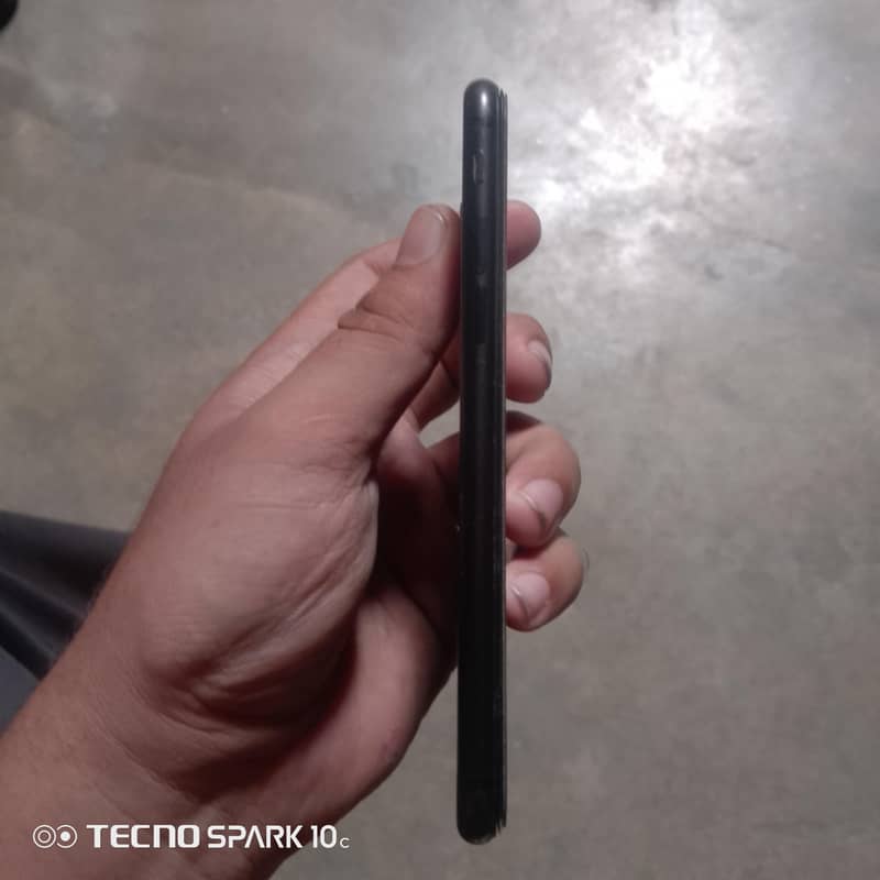Apple iPhone 7 4