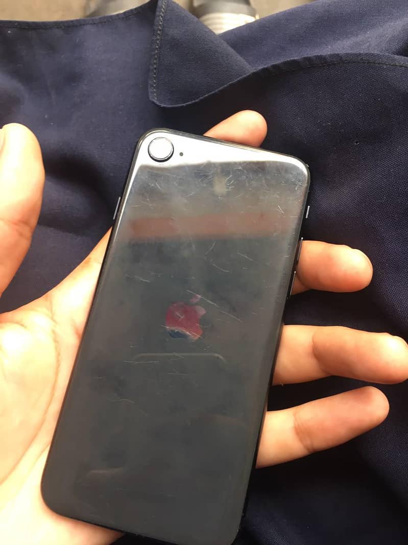 iphone SE second generation 1