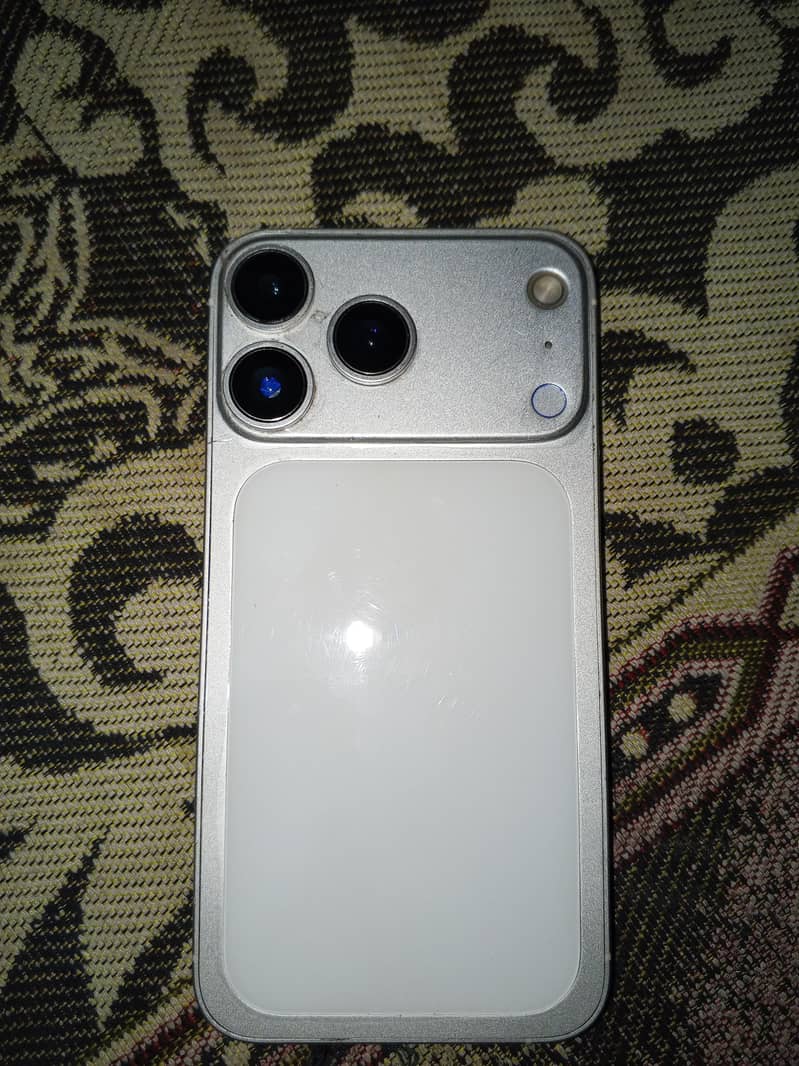 Apple iPhone 17 Pro 0