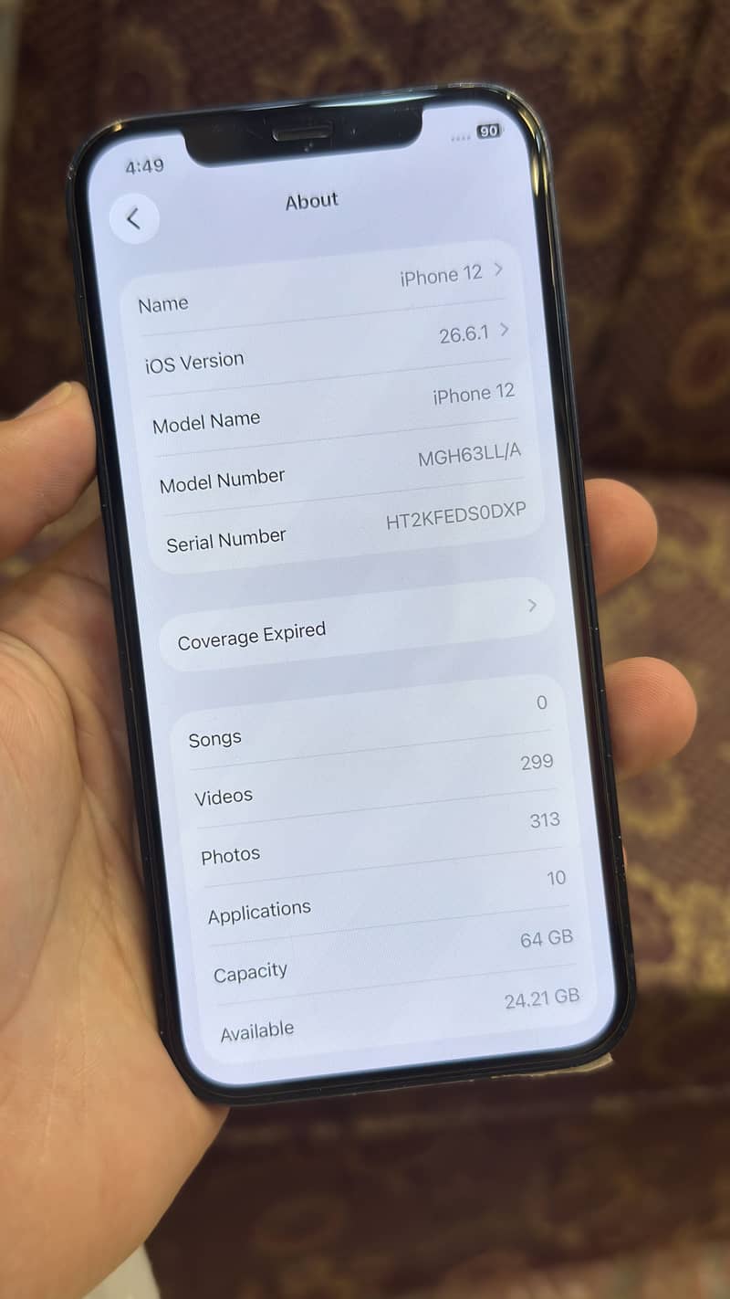 Apple iPhone 12 4