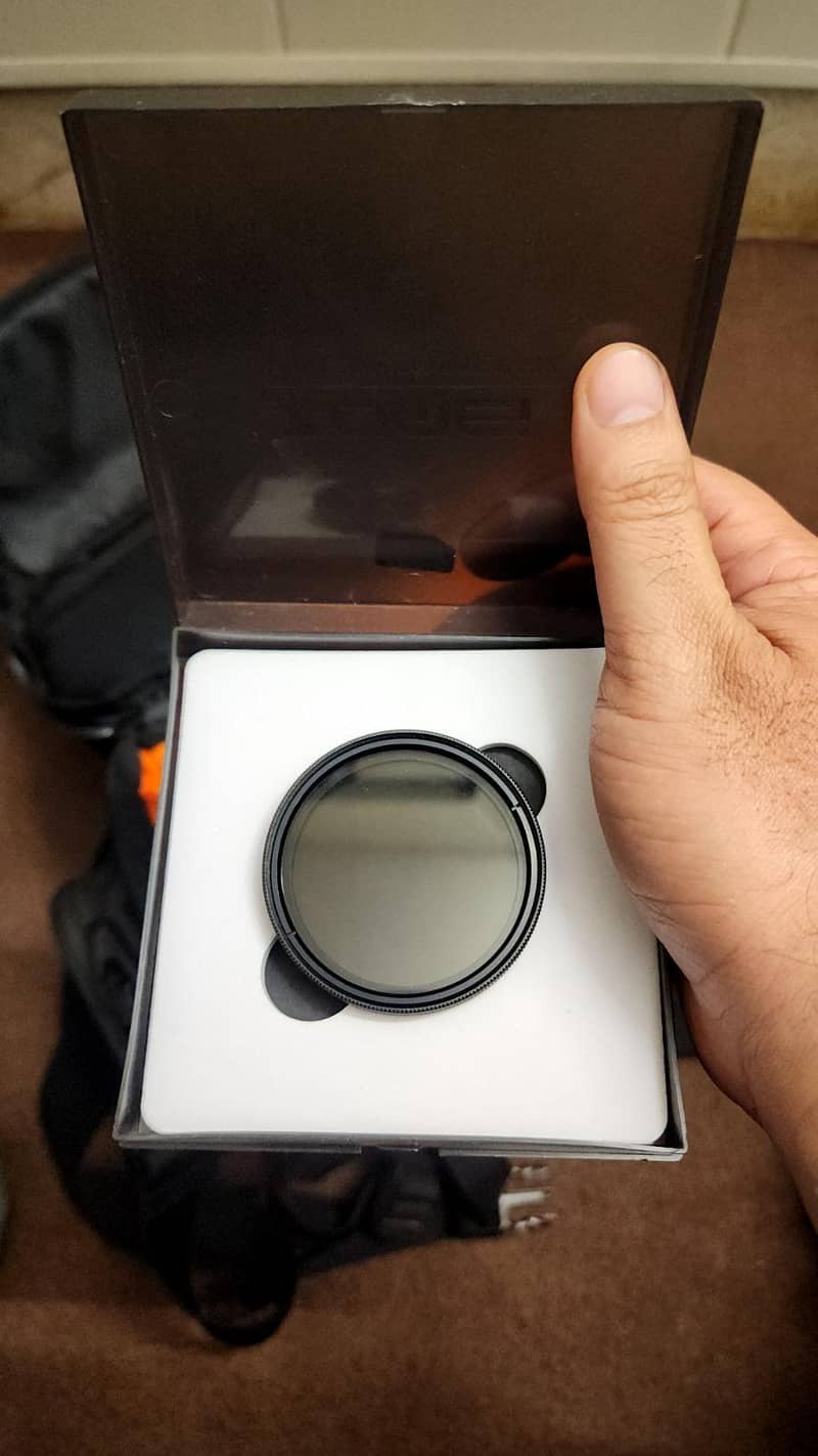 Sony ZV-E10 Mirrorless Vlogging Camera Kit (Complete Creator Package) 3