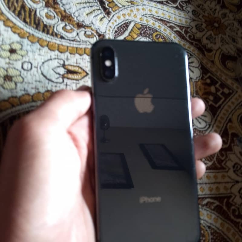 Apple iPhone X 3